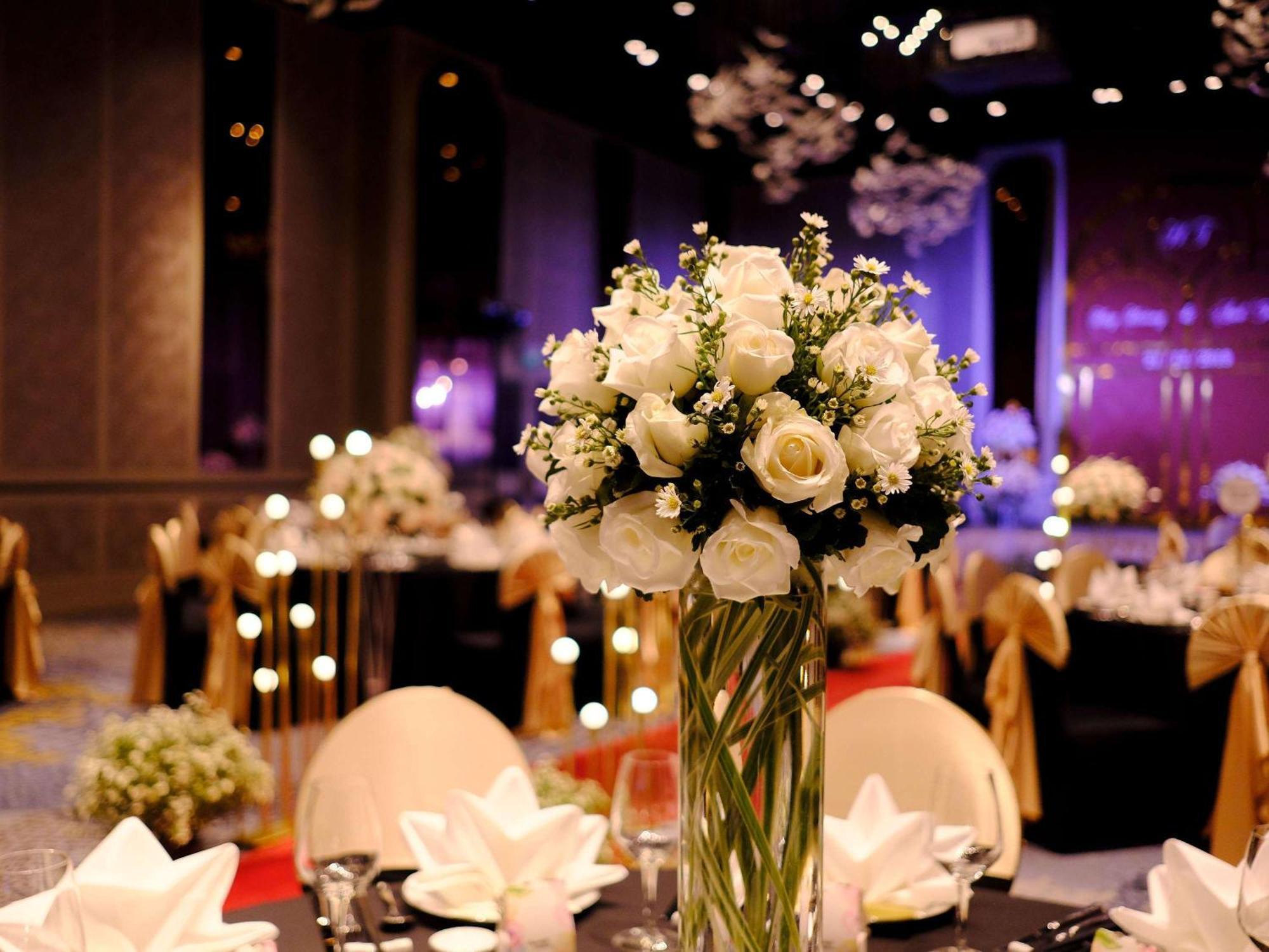 Sofitel Saigon Plaza Hotel Ho Chi Minh City Exterior photo