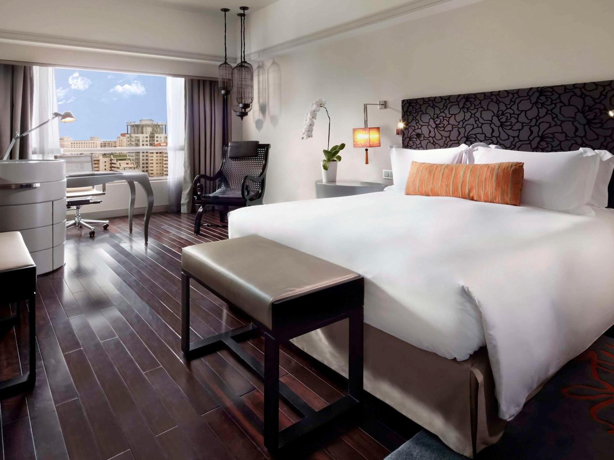 Sofitel Saigon Plaza Hotel Ho Chi Minh City Exterior photo